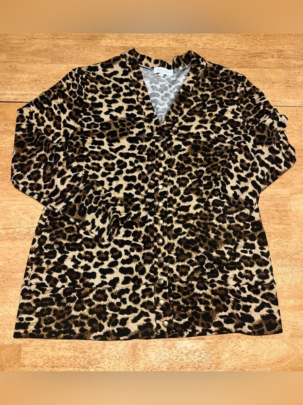 Amaryllis Leopard Print Button-Front Women's Top in Brown & Tan, XL - Picture 3 of 6